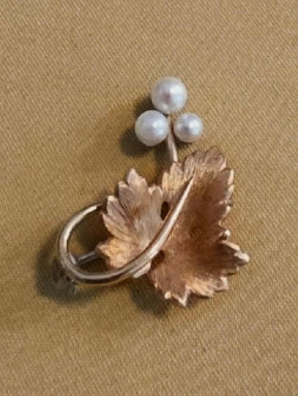 Vintage Krementz & Co. Brooch - Rolled Gold Plate - Piece Is Marked "KREMENTZ"